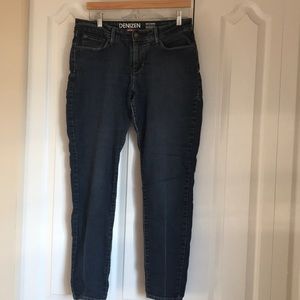 Levis Denizen Modern Skinny Jeans